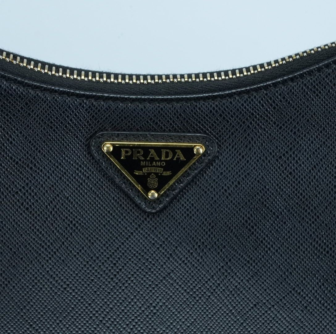Prada Re-Edition 2005 Saffiano Leather Shoulder Bag in Black with Gold Hardware