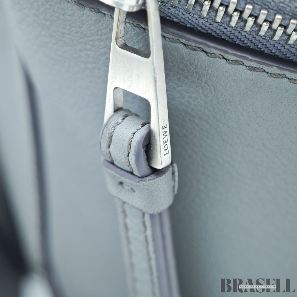 LOEWE Puzzle Bum Bag Small B510P35X09 Unique Cube-shaped Body/Shoulder Bag Gray