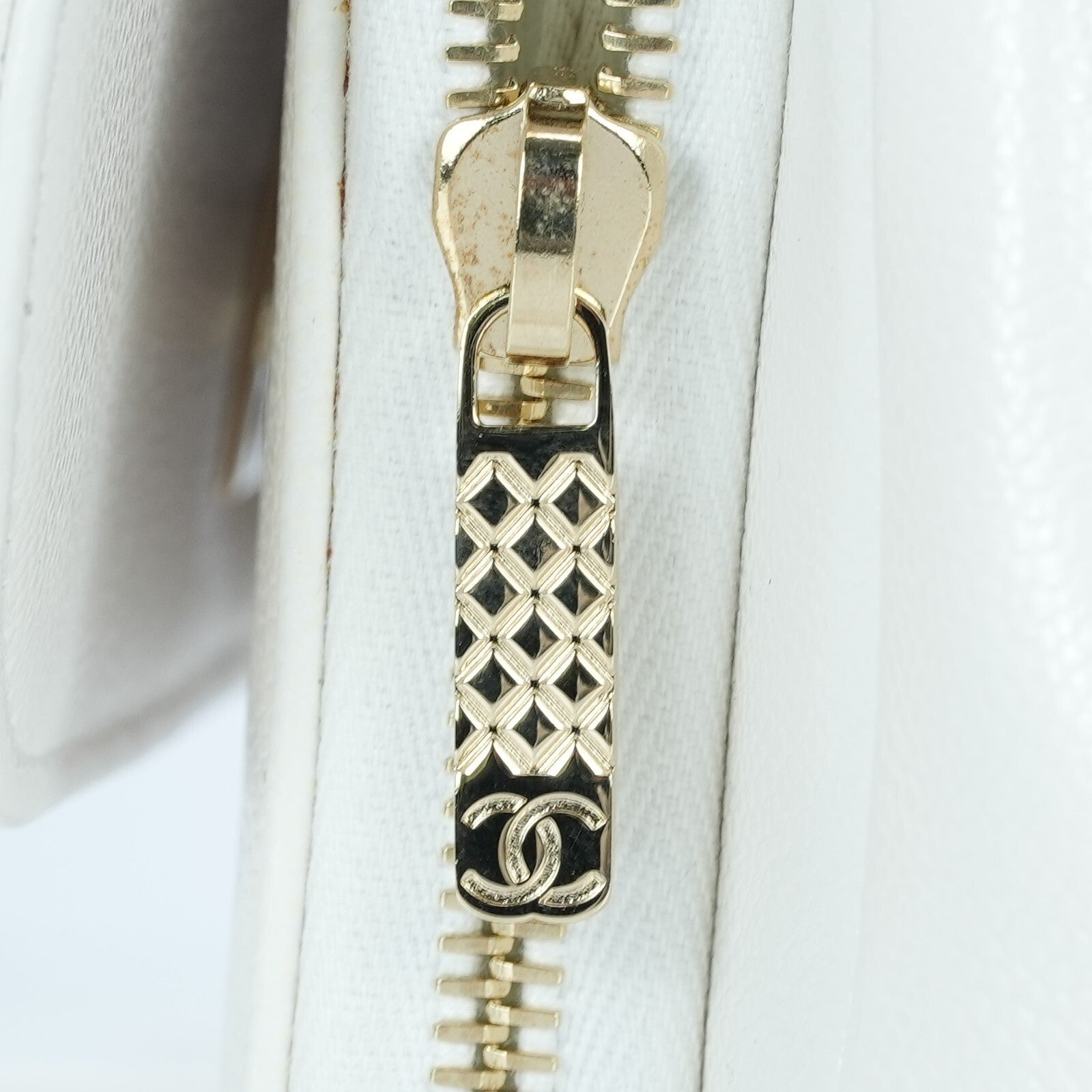 Last Sale CHANEL Matelasse Affinity 2Way Shoulder Bag Caviar calfskin White