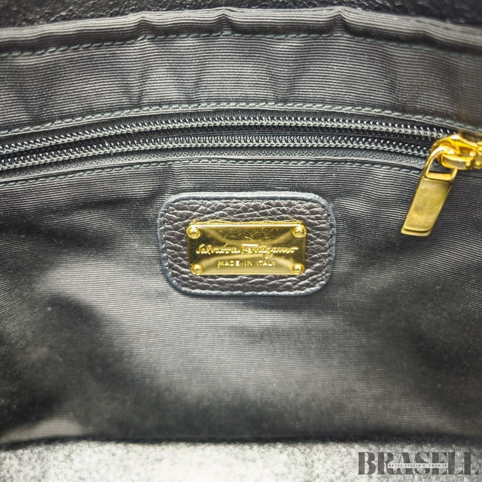 Ferragamo Gancini Tote Bag Black color Leather Women's