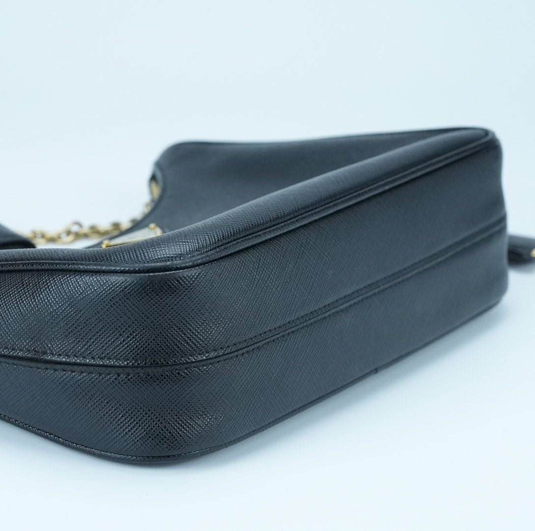 Prada Re-Edition 2005 Saffiano Leather Shoulder Bag in Black with Gold Hardware