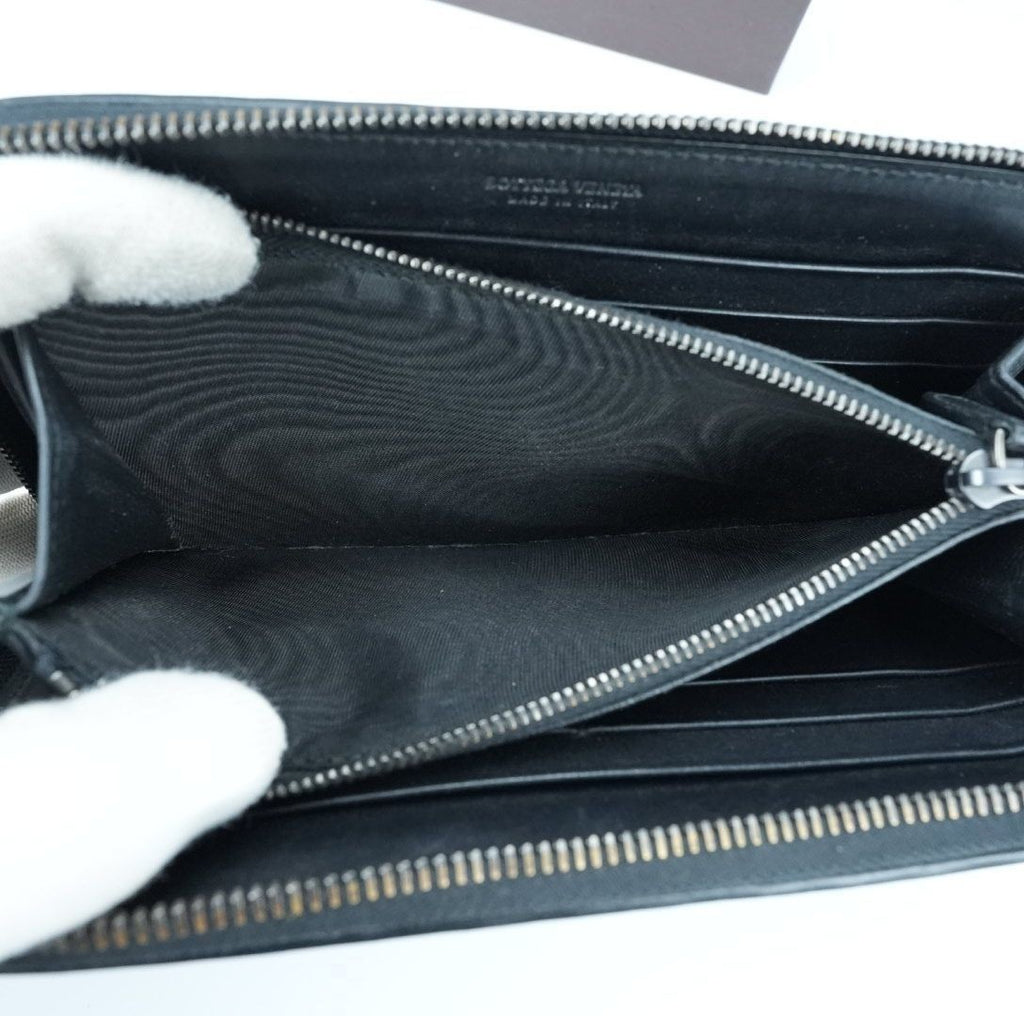 BOTTEGA VENETA Intrecciato Long Wallet Black for Men and Women