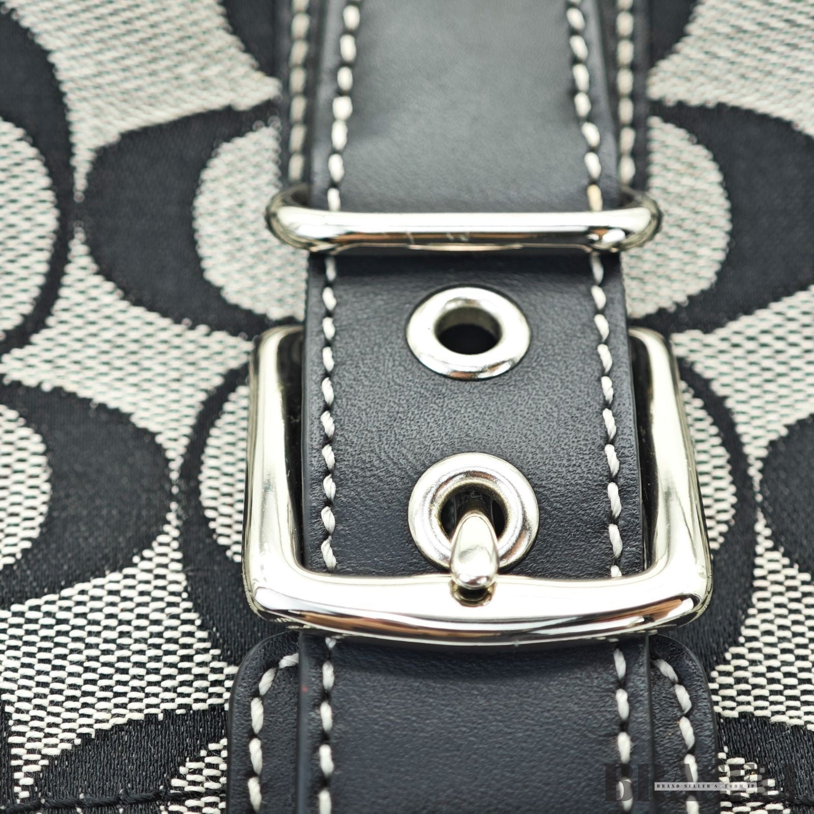 COACH Signature Shoulder Bag Hobo Bag Crescent Moon Black