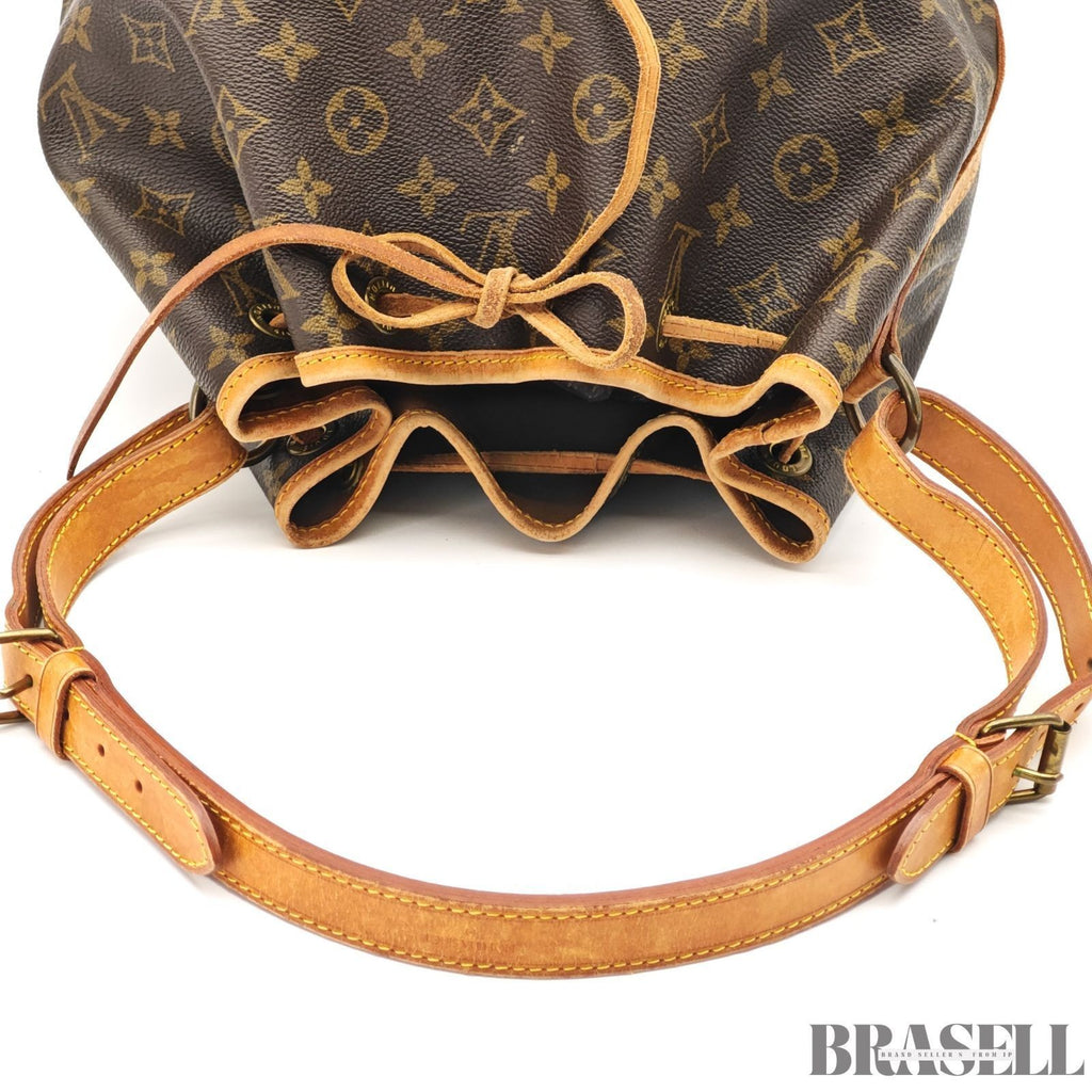 Auth LOUIS VUITTON Monogram Petit Noe M42226 Women Drawstring Shoulder Bag