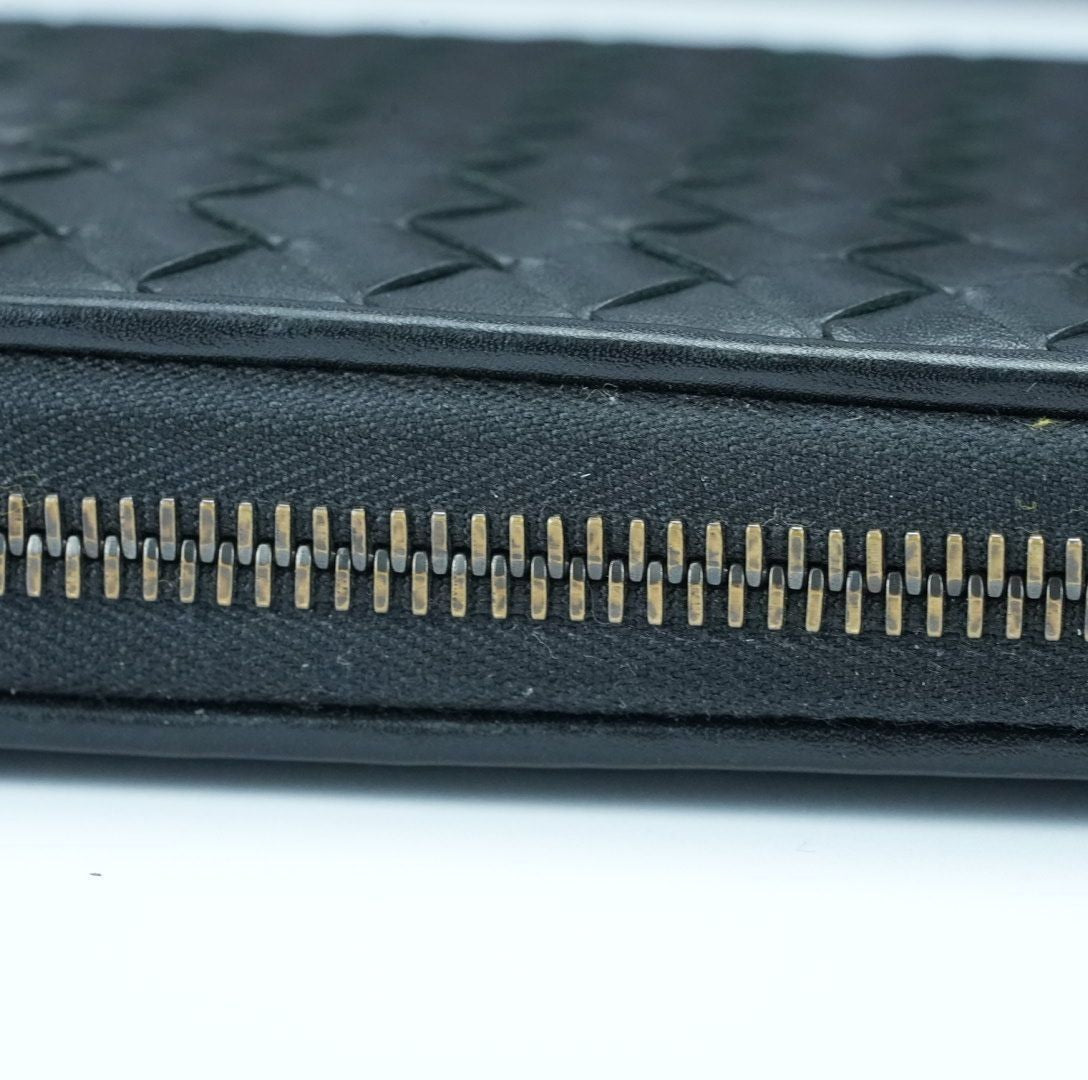 BOTTEGA VENETA Intrecciato Long Wallet Black for Men and Women