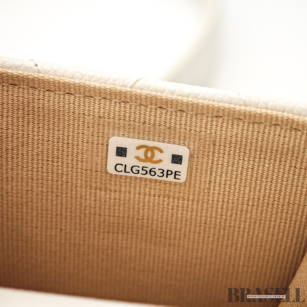 CHANEL Mini Matelasse Quilted Chain Shoulder Bag Women White w/Box Dust Bag