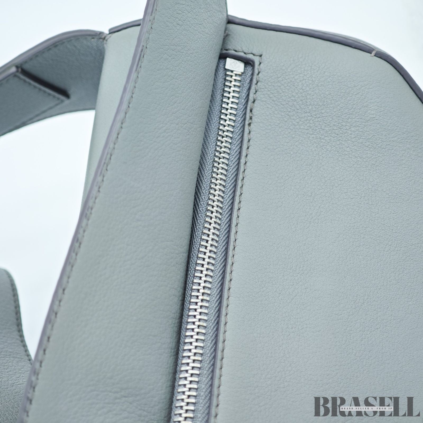 LOEWE Puzzle Bum Bag Small B510P35X09 Unique Cube-shaped Body/Shoulder Bag Gray