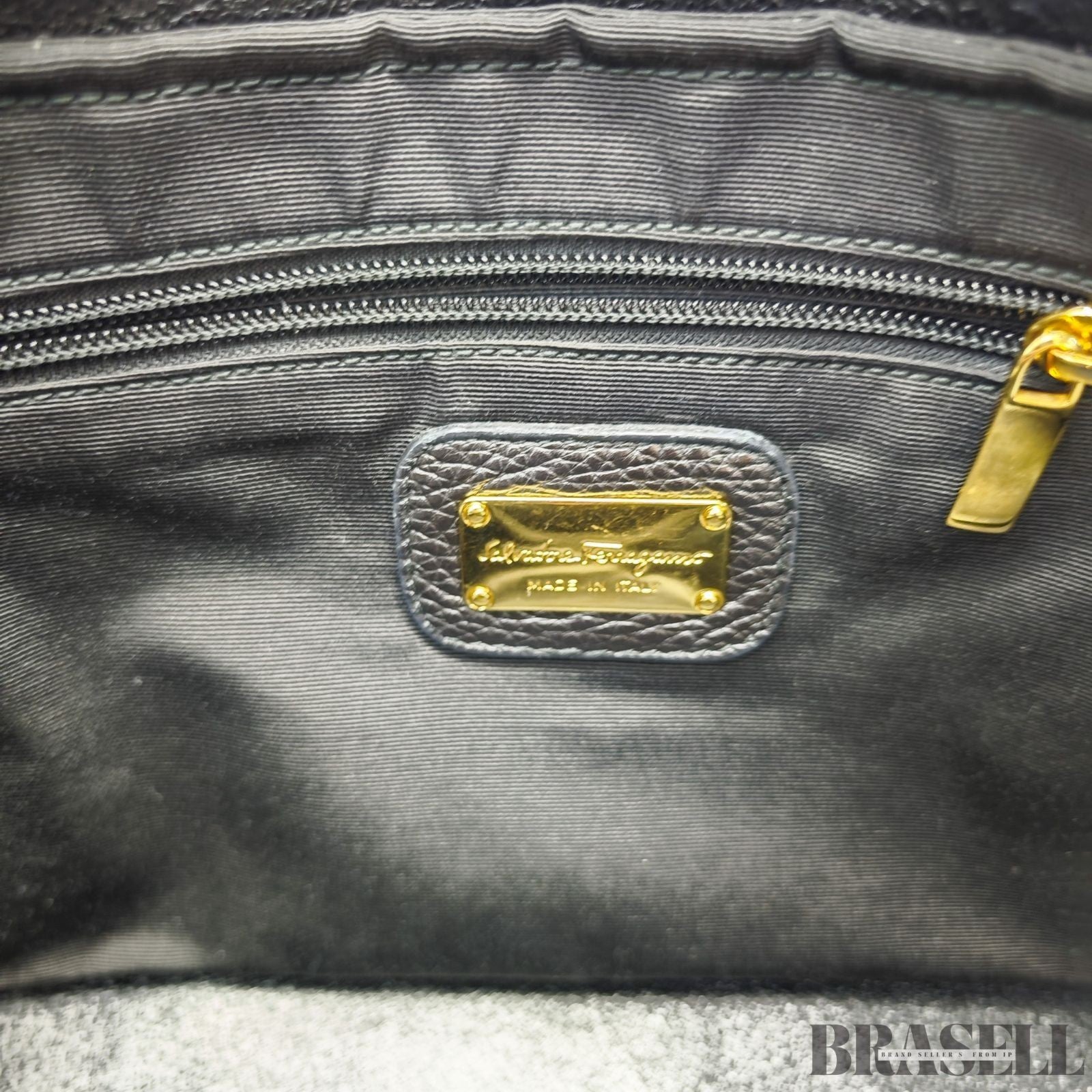 Ferragamo Gancini Tote Bag Black color Leather Women's