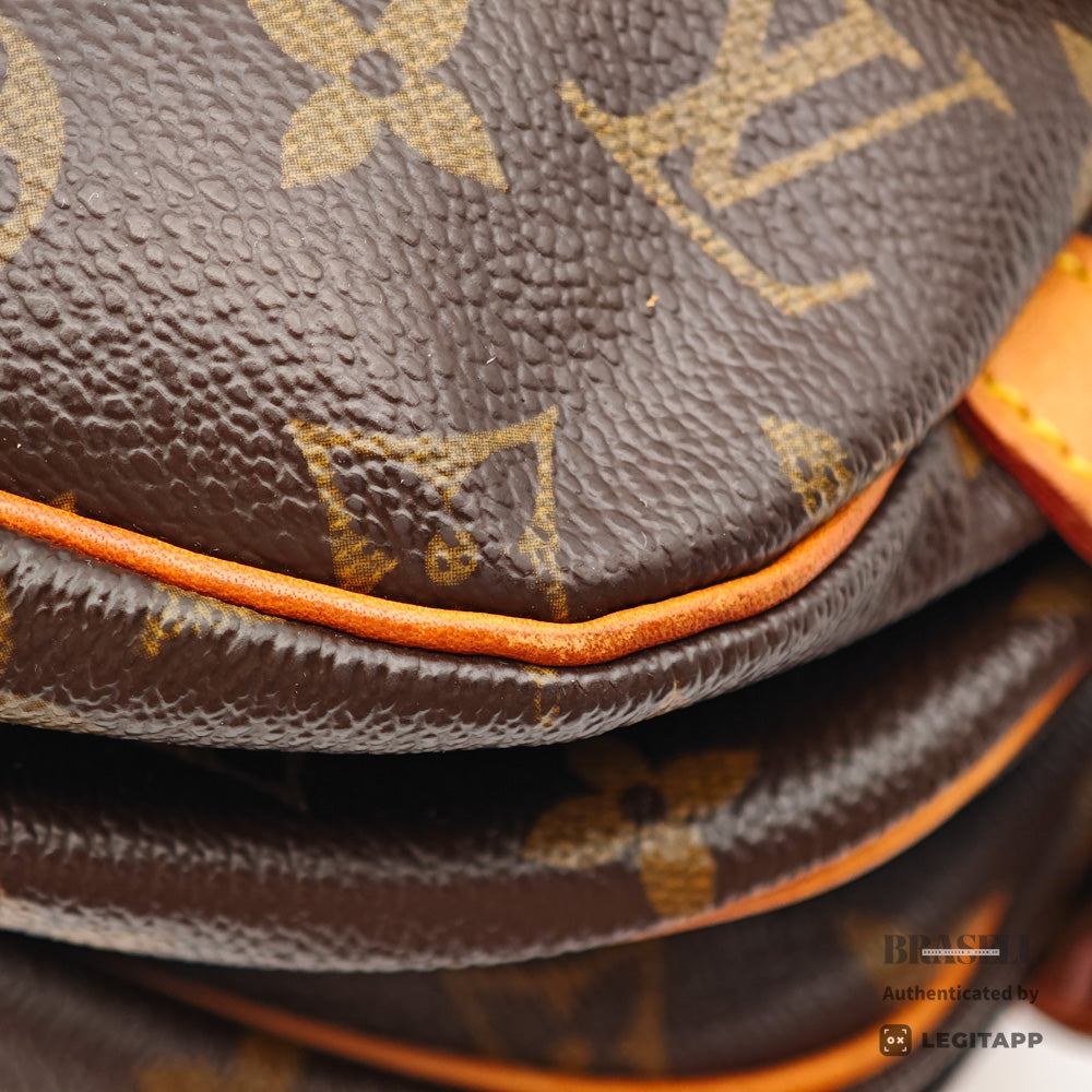 Louis Vuitton Monogram Saumur 30 Shoulder Bag【ImportFREE】