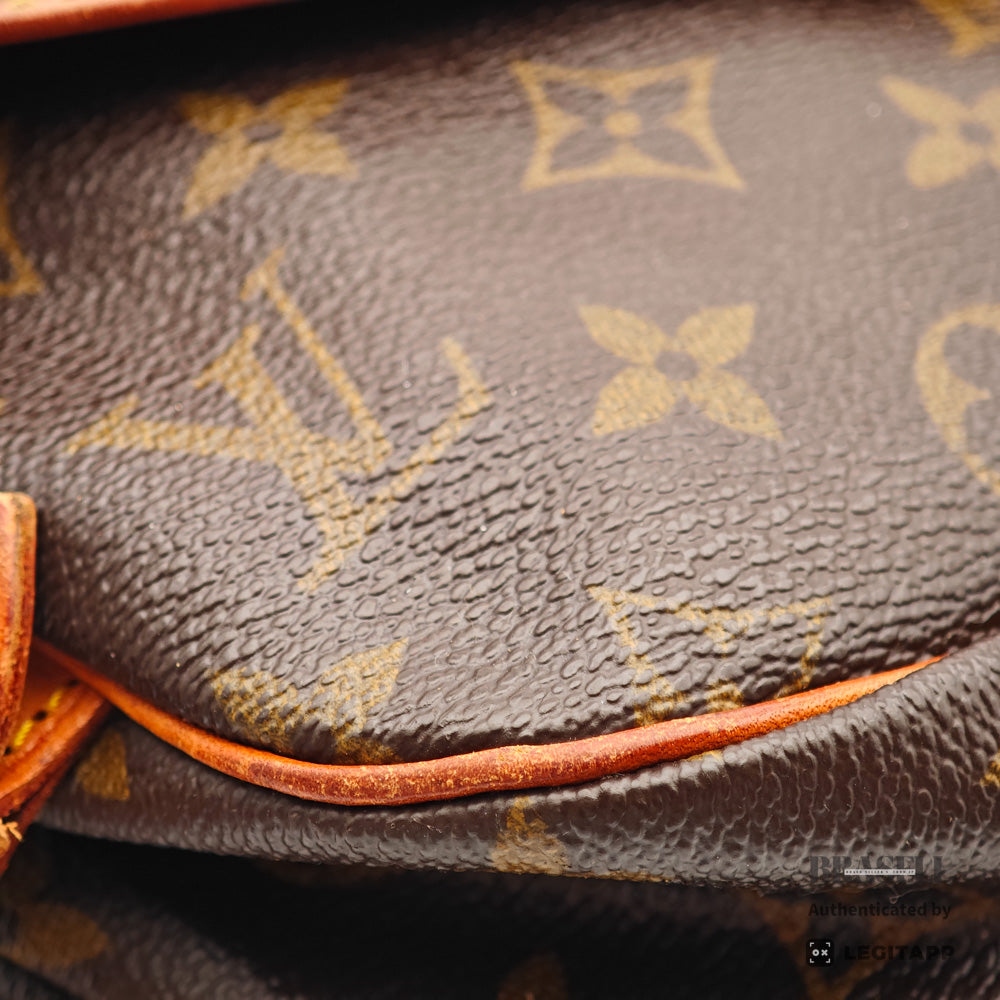 LOUIS VUITTON Saumur 30 Monogram Canvas Brown Shoulder Bag 【ImportFeeFREE】