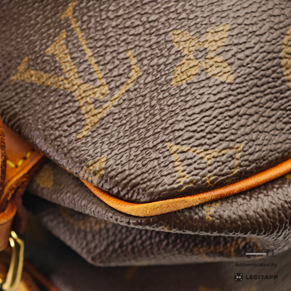 LOUIS VUITTON Saumur30 Monogram Canvas M42256 Shoulder Bag 【ImportFeeFREE】