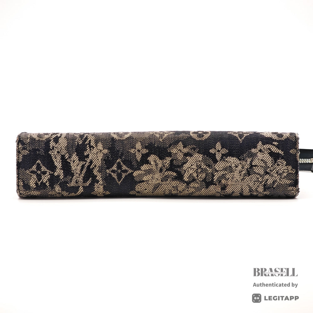 LOUIS VUITTON Pochette Voyage MM Monogram Clutch Bag M80034 【ImportFeeFREE】