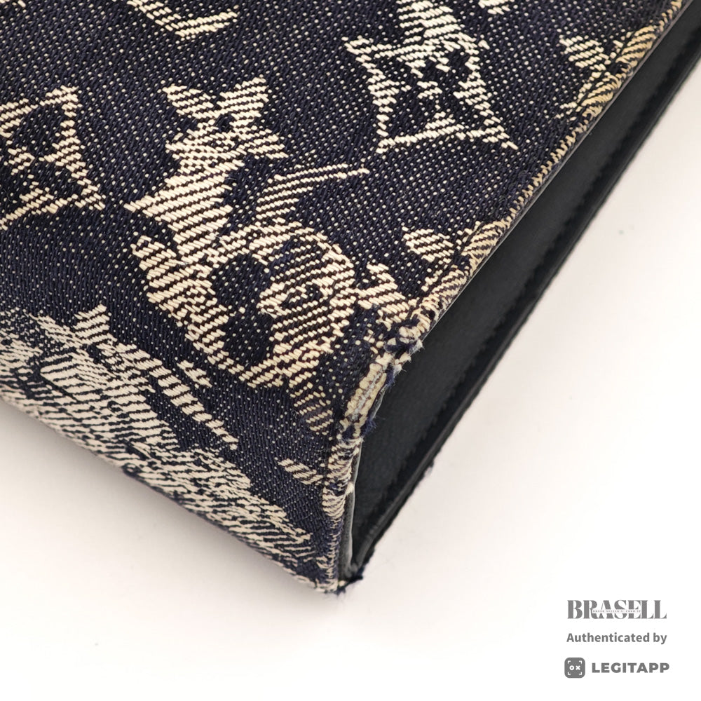 LOUIS VUITTON Pochette Voyage MM Monogram Clutch Bag M80034 【ImportFeeFREE】