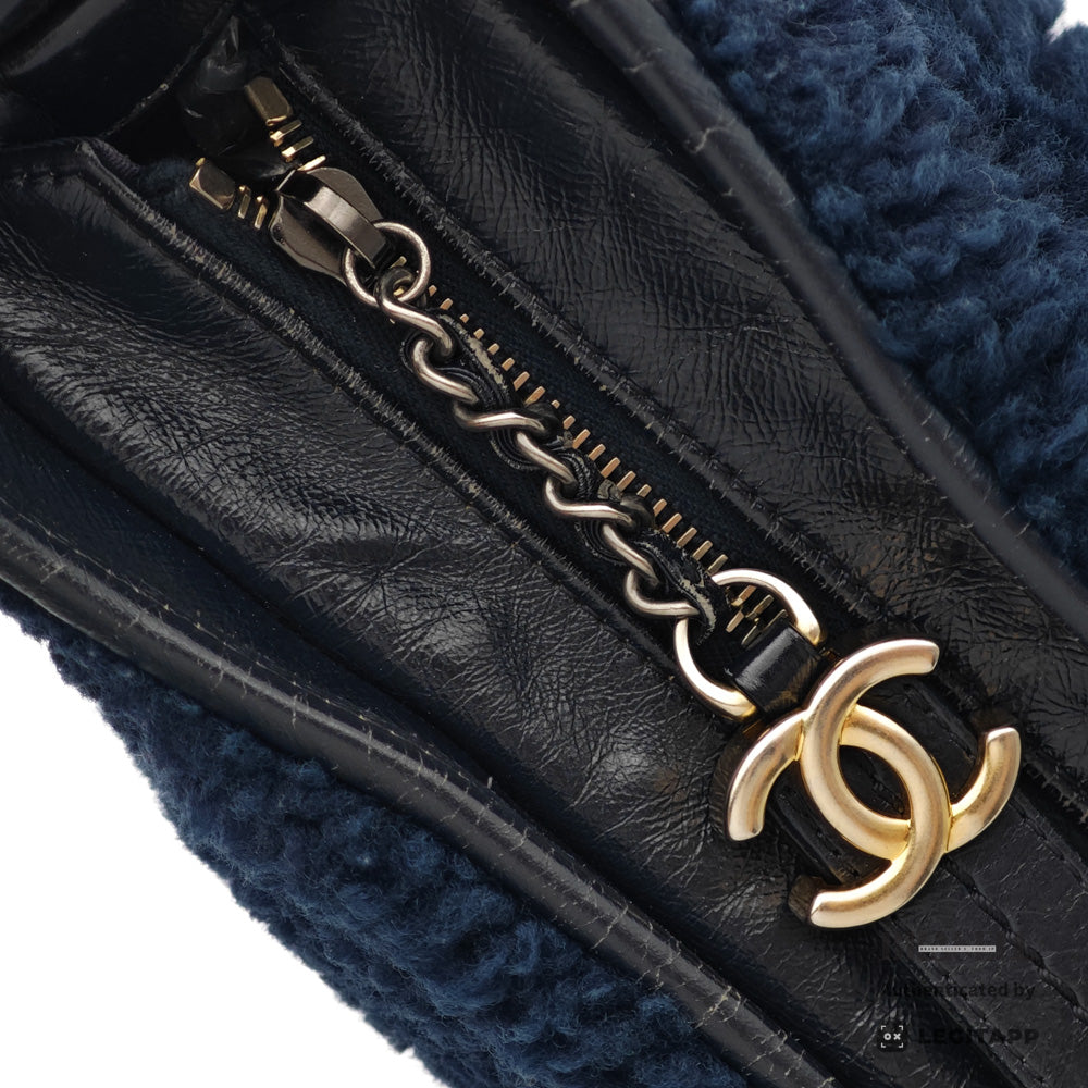 CHANEL Gabrielle Shearling Navy Shoulder Bag Women's【ImportFeeFREE】